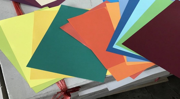 สีของกล่องรองเท้า
